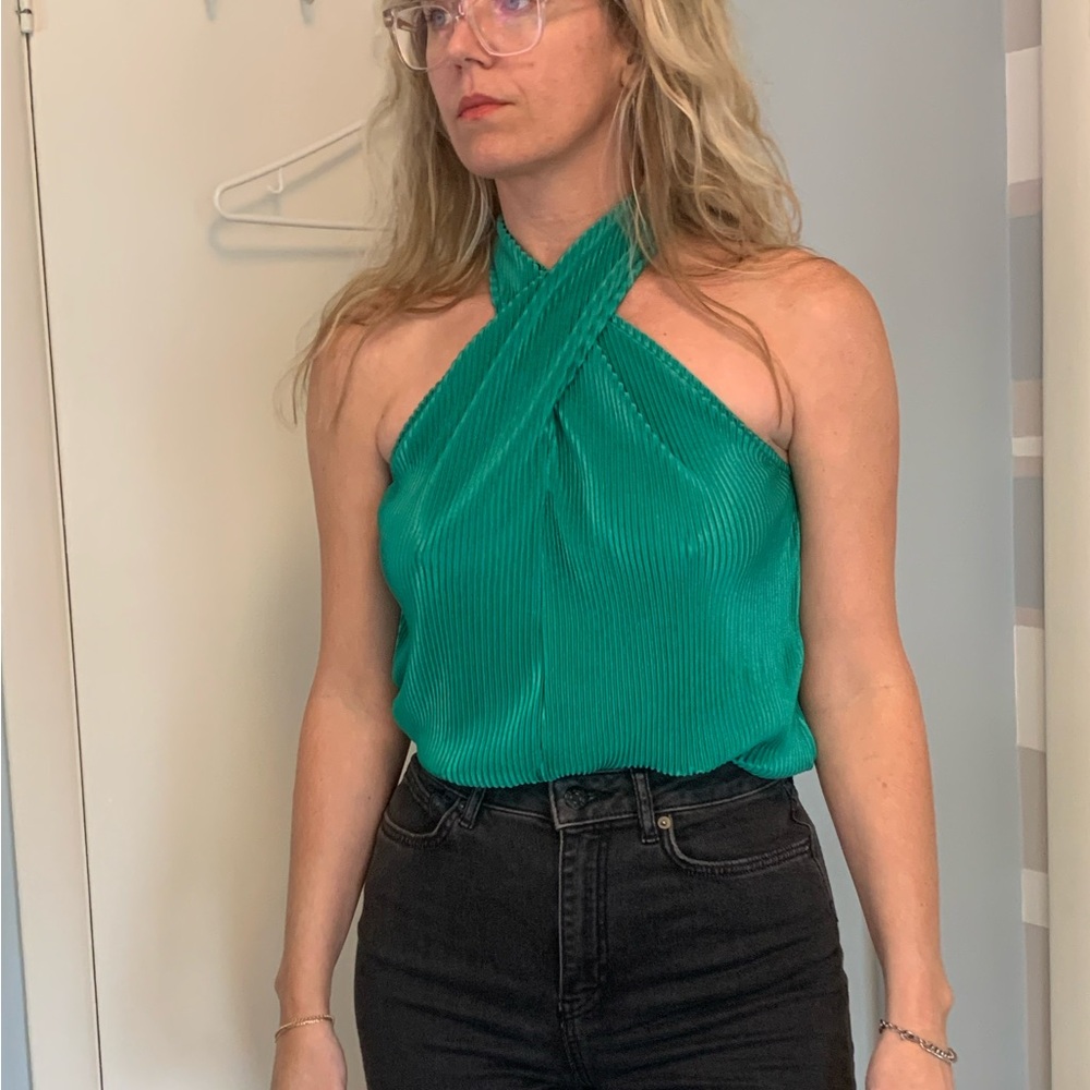 racer -back Kelly green top